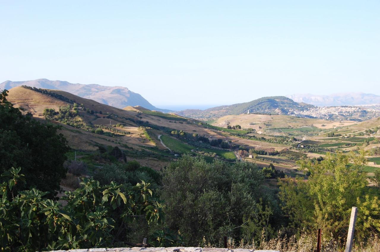 Bed and Breakfast In Sicilia Da Ciro Vita Экстерьер фото
